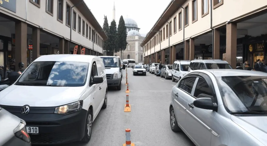Balıkesir'de Çift Sıra Parka Büyükşehir'den Kesin Çözüm!