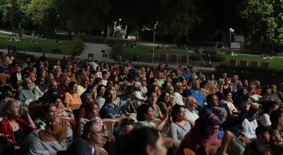 Denizli Yaz Konserleri Coşturdu: Binlerce Kişi Müzikle Doldu!