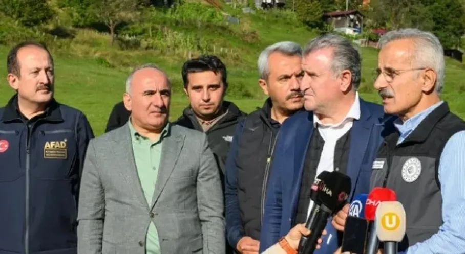 Son Dakika: Çamlıhemşin-Ayder Yolu Ulaşıma Açıldı! Sel Felaketi Sonrası Müjde