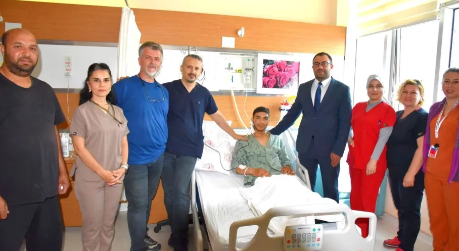 Çanakkale'de İlk: 15 Yaşındaki Hastanın Kalp Deliği Yenilikçi Yöntemle Kapatıldı!