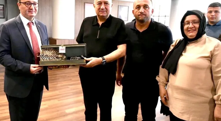 Çanakkale'de Kritik Ziyaret: AK Parti Milletvekili Gider'den Hizmet Vurgusu!