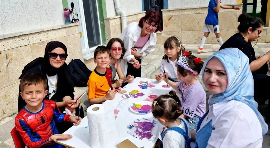 Çanakkale'de Minik Ellerden Annelere Özel Hediye: Gelibolu'da Duygu Dolu Anlar!