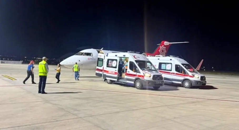 Çanakkale'den Gece Yarısı Uçuş: Ambulans Uçakla İki Hayat Kurtarıldı!