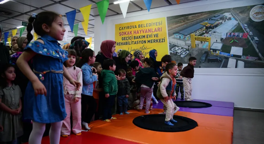 Çayırova Bilim Şenliği'ne Tam Not: Katılımcılar Bilimin Eğlenceli Yüzüyle Buluştu!