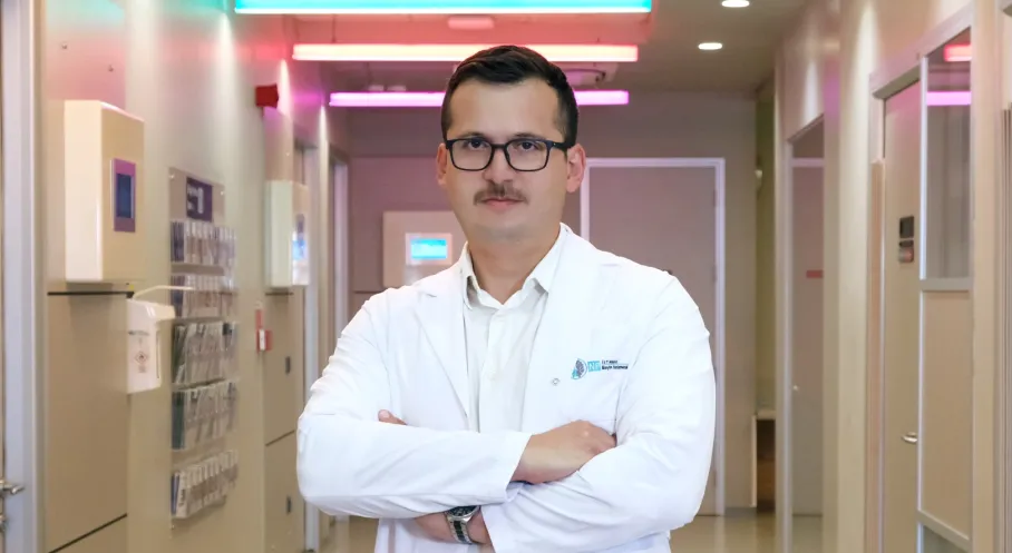 Cep Telefonu Kamburluğu Alarm Veriyor! Uzmanlar Uyardı!