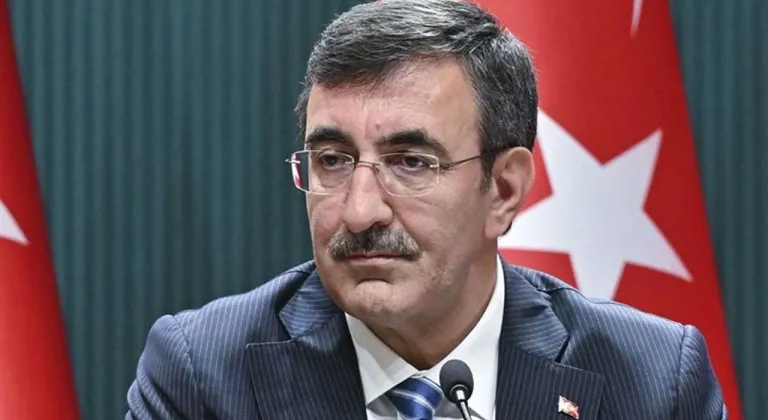 Cevdet Yılmaz'dan 1 Mayıs Mesajı: 'Türkiye'yi Büyüten İşçi ve Emekçilere Teşekkür'
