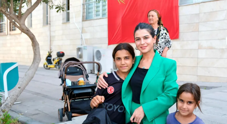 Ceyhan'dan Öğrencilere Büyük Destek! 1000 Çocuğa Çanta ve Kırtasiye Yardımı