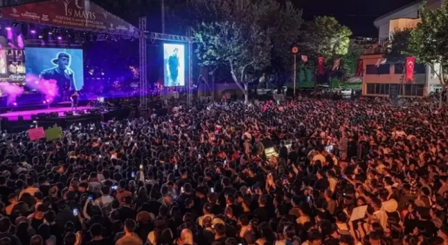Denizli'de Ceza Konseriyle 19 Mayıs Coşkusu Tavan Yaptı!