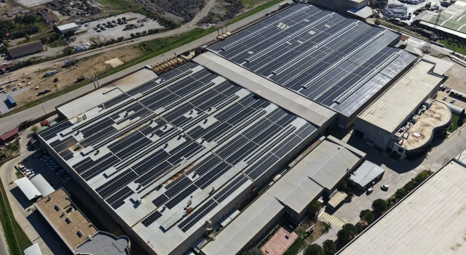 Chint Green Energy'den İzmir'e Dev Yatırım: 4,55 MWp Güneş Enerjisi Santrali Hizmete Girdi!