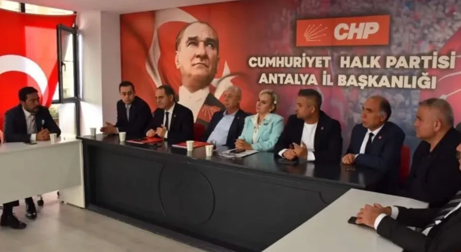 CHP'den Antalya Çıkarması: Belediyeler Mercek Altında!