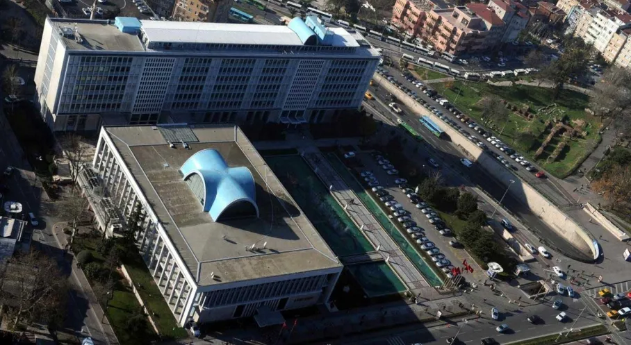 CHP'li Belediyelere Yolsuzluk Operasyonu: 34 Gözaltı Şoku!