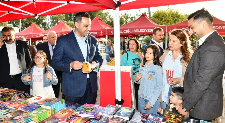 Çiğli Kitap Günleri Coşkusu: Çocuklar Kitaplara Doydu!