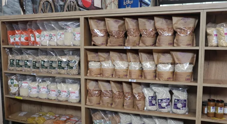 Çınar Halk Market’in Organik Ürünleri Gülümse Kafe’de Rağbet Görüyor