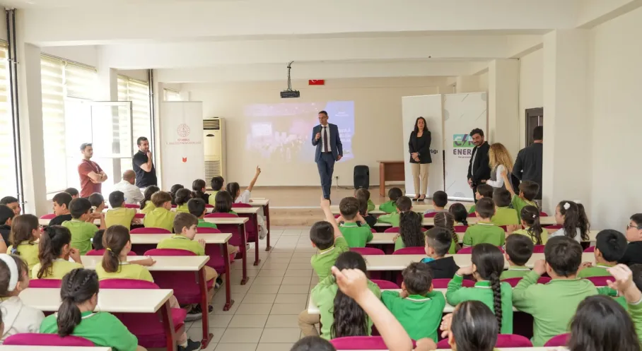 CK Enerji'den Geleceğe Yatırım: Binlerce Öğrenciye Enerji Okuryazarlığı!