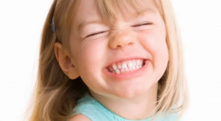 Çocuklarda Diş Sağlığı İçin Önemli İpuçları ve Öneriler!