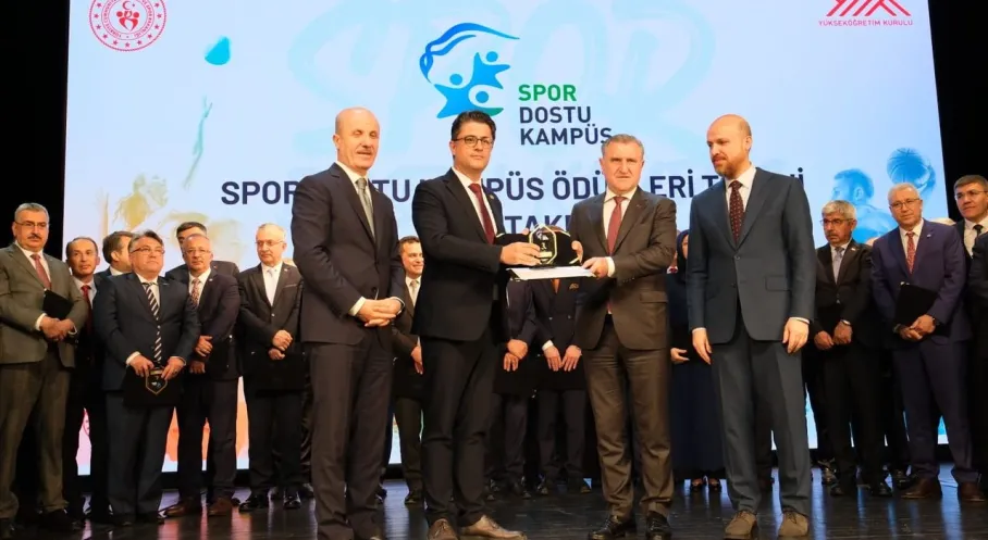 ÇOMÜ'den Büyük Başarı: Spor Dostu Kampüs Ödüllerinde Türkiye 3.sü!