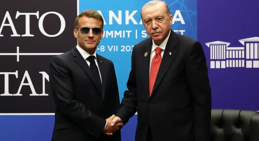 Cumhurbaşkanı Erdoğan, Macron’u Türkiye’deki COP31 Zirvesi’ne davet etti