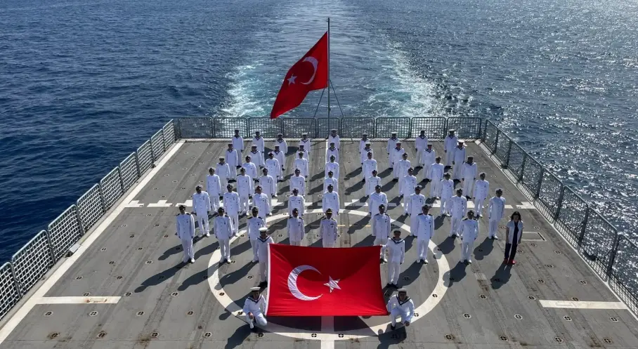 Cumhuriyet Bayramı Somali Açıklarında Görev Yapan Gemilerde Kutlandı