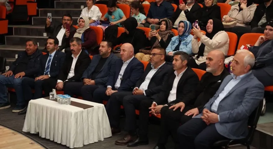 Darıca'da Âşık Feryâdî Rüzgarı: Karslılar Coşkuyla Buluştu!