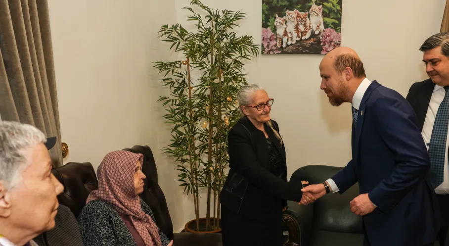 Darülaceze'de Gönüller Birleşti: Ünlü İsimler İftar Sofrasında Vefa Köprüsü Kurdu