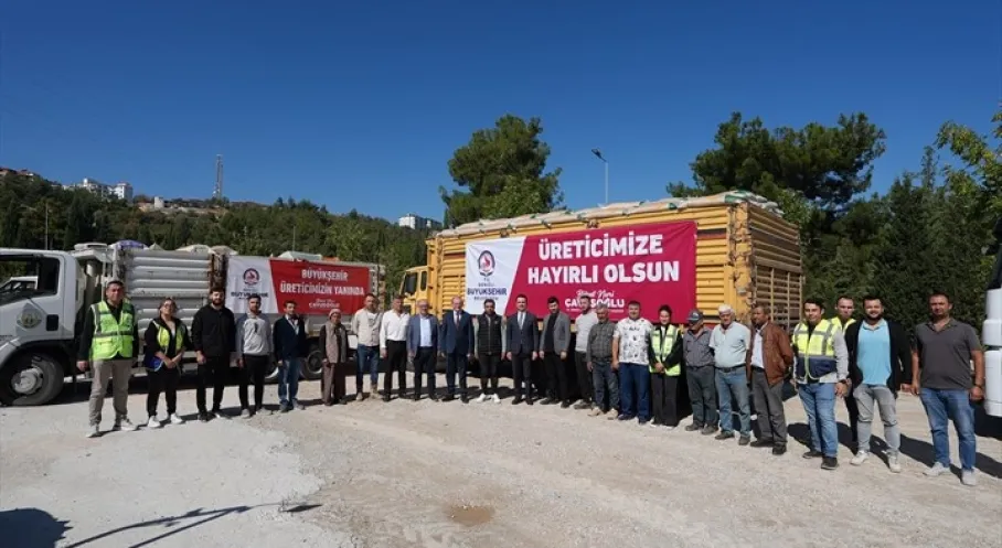 Denizli'den Yangınzede Üreticiye Can Suyu: Yem ve Saman Desteği!