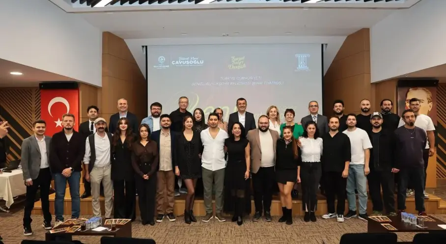 Denizli Büyükşehir’de Şehir Tiyatrosu Perdelerini Açıyor