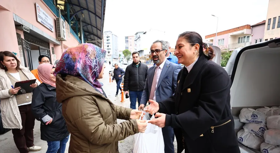 Denizli'de Minik Kalplere Büyükşehir'den Beslenme Desteği!
