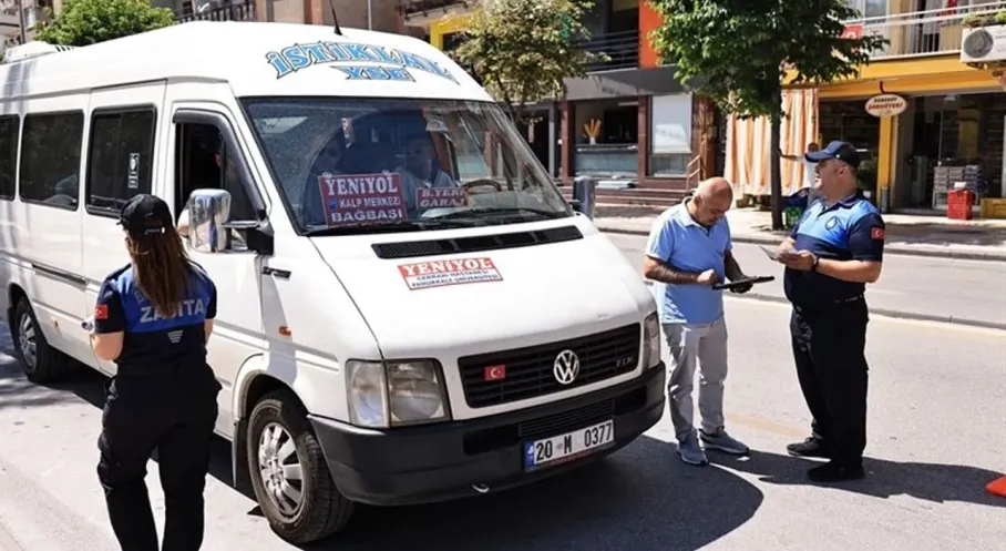 Denizli'de Toplu Taşımaya Sıkı Denetim! Minibüs ve Taksiler Mercek Altında