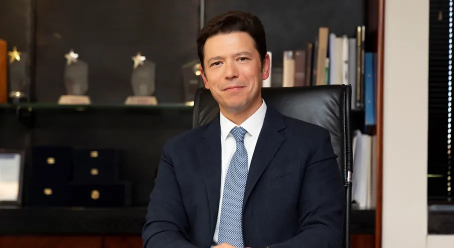 DESA CEO'su Burak Çelet, Forbes İtalya'da Zirvede! Türk Deri Sektörüne Uluslararası Ödül