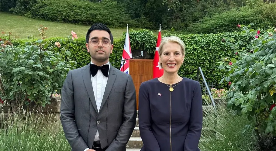 Diplomaside Kariyerin Kapıları Gençlere Açılıyor