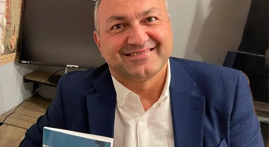 Dr. Richie Karaburun'un 'Azmin Gücü' Kitabı Rekor Kırdı!