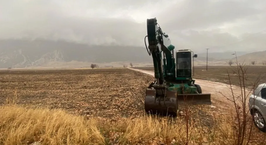 DSİ kepçesiyle ‘define arama’ iddiası Burdur’u karıştırdı