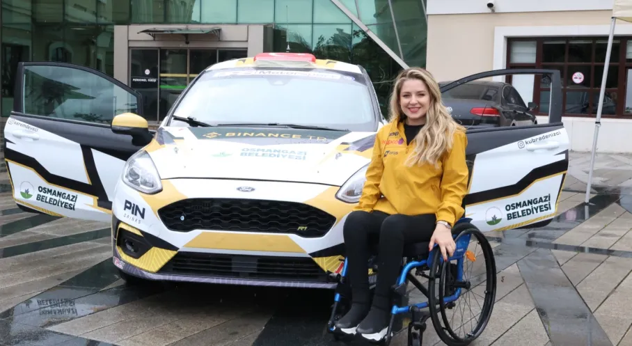 Osmangazi'nin Gururu Dünya Şampiyonu Ralli Pilotu Kübra Denizci Keskin'den Başkan Aydın'a Ziyaret: Yeni Sezon Hedefleri Belli Oldu!