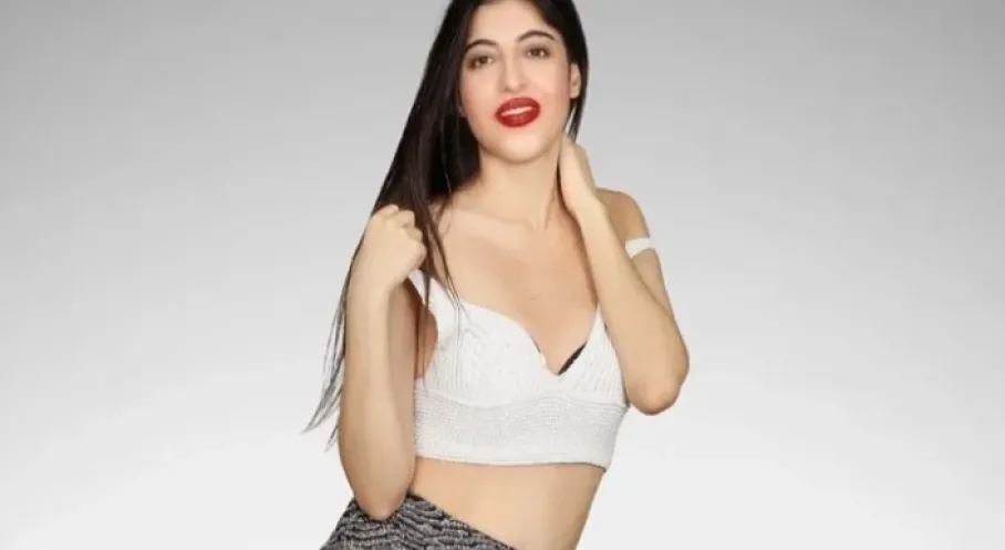 Hazal Çakmak'ın Başarı Hikayesi: Akademide Zirve, Moda Dünyasında Işık!