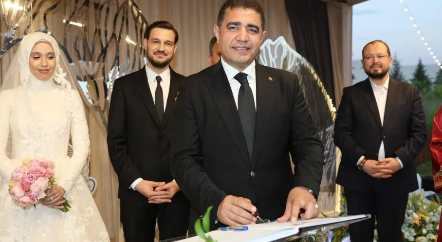 Düzce OSB Müdürü Serdar Erdem ve Diyetisyen Şule Görür Evlendi! Nikah Şahitleri Bakan Yardımcısı ve Vali Oldu