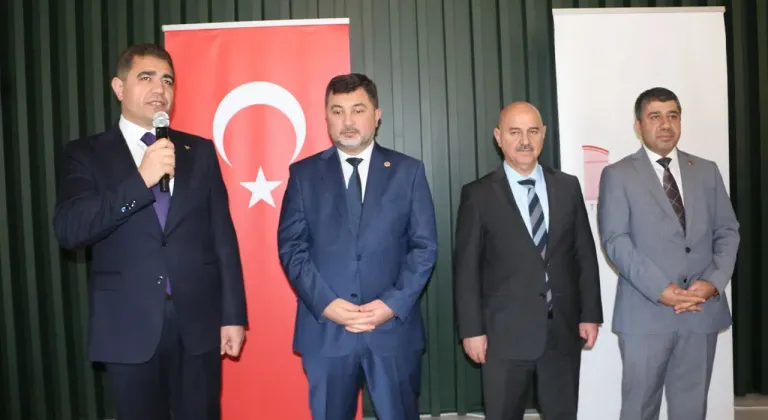Düzce Valisi Selçuk Aslan, Vatandaşlar ve Protokol ile Bayramlaştı