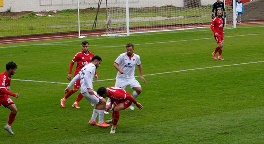 Düzcespor, Deplasmanda Bulancakspor'u Tek Golle Devirdi!