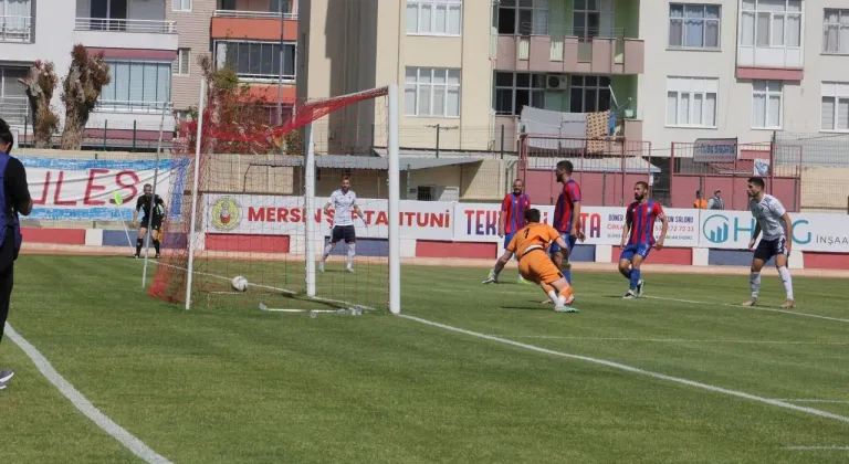 Düzcespor Deplasmanda Silifke'yi Yıktı, Play-Off Biletini Kaptı!