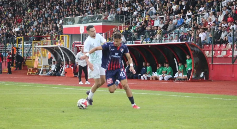 Düzcespor Farkıyla Coştu! Çayelispor'a Gol Yağmuru!