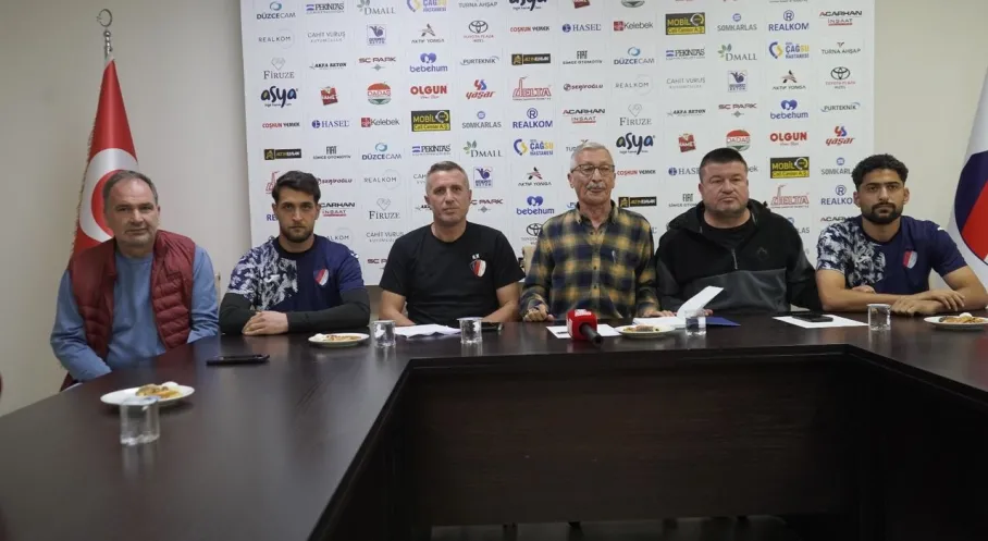 Düzcespor'dan Şeffaflık Hamlesi: Basın Toplantılarıyla Gündem Belirliyor!