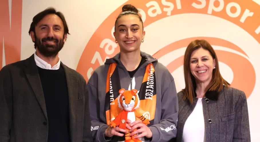 Eczacıbaşı Dynavit, Yıldız Pasör Elif Şahin ile Sözleşme Uzattı: Geleceğe Birlikte Yürüyorlar!