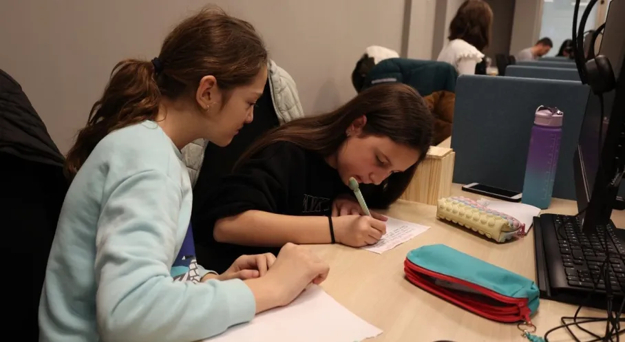 Efeler'de Dijital Dönüşüm Başlıyor! Gençler İçin Ücretsiz Eğitim Fırsatı!