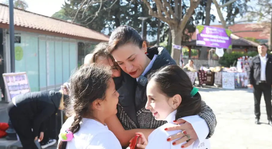 Efes Selçuk Belediyesi’nden Öğrencilere Yeni Eğitim Döneminde Destek
