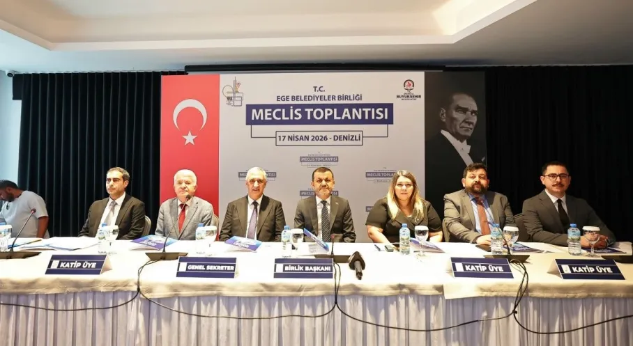 Ege Belediyeler Birliği'nde Çavuşoğlu Yeniden Lider! Adalet ve Demokrasi Mesajları Gündeme Damga Vurdu