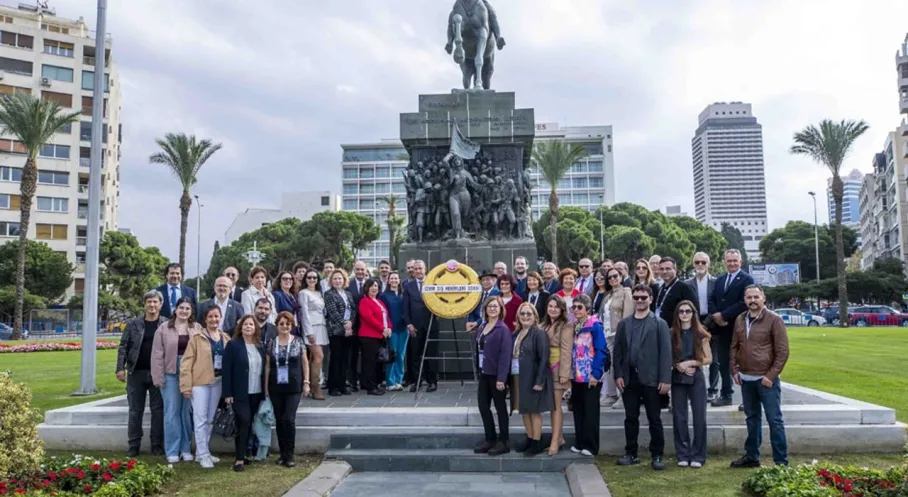 Ege Diş Hekimleri Ata'nın Huzurunda! Anıtkabir'de Buluşma