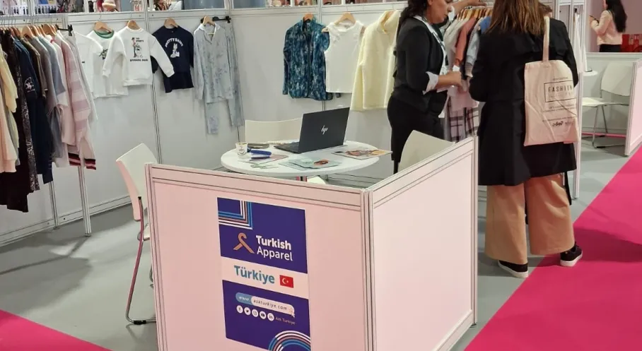Ege Moda Endüstrisi İhracatta Çift Koldan Atağa Kalktı: İngiltere ve ABD Piyasaları Hedefte!
