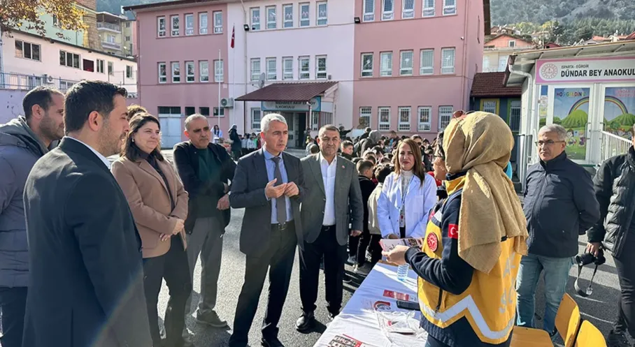 Eğirdir'de Çocuklar İçin Sağlıklı Gelecek Hamlesi! Eğitim Programı Yoğun İlgi Gördü