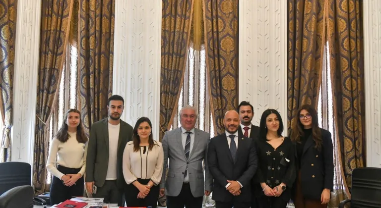 El Salvador Büyükelçisi'nden Ankara'ya Dostluk Ziyareti: İşbirliği Köprüleri Kuruluyor!