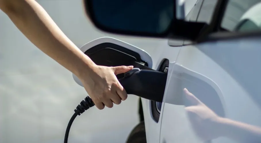 Elektrikli Otomobil Devrimi: Türkiye'de Sayı Rekor Kırdı! (330 Bin+)