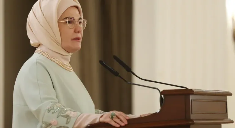 Emine Erdoğan'dan 23 Nisan Mesajı: Çocuklar Umut, Gelecek Aydınlık!